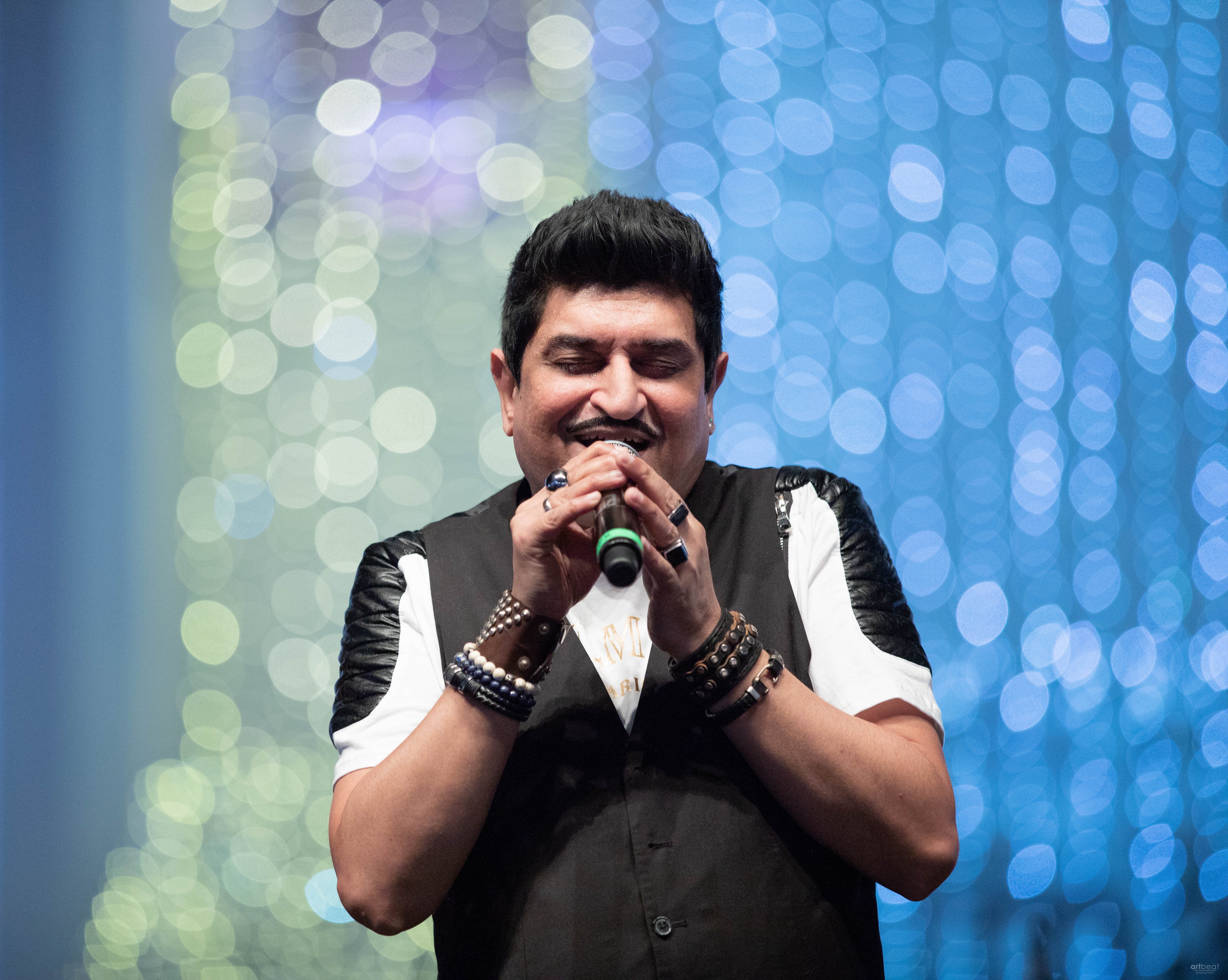 Neeraj Sridhar Live in Concert at Bollywood Park Dubai for BIG ZEE DIWALI